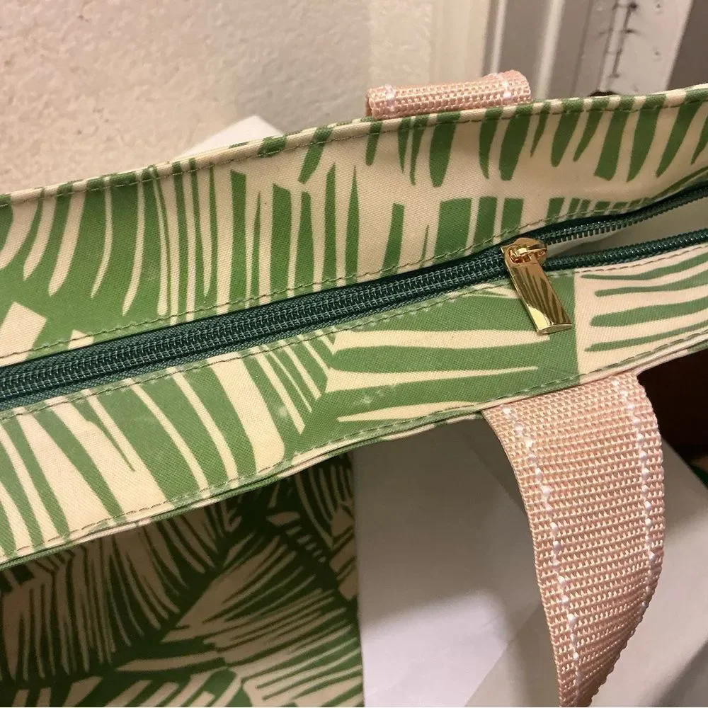 Chico's Green Leaf Pattern Tote with Pouch
